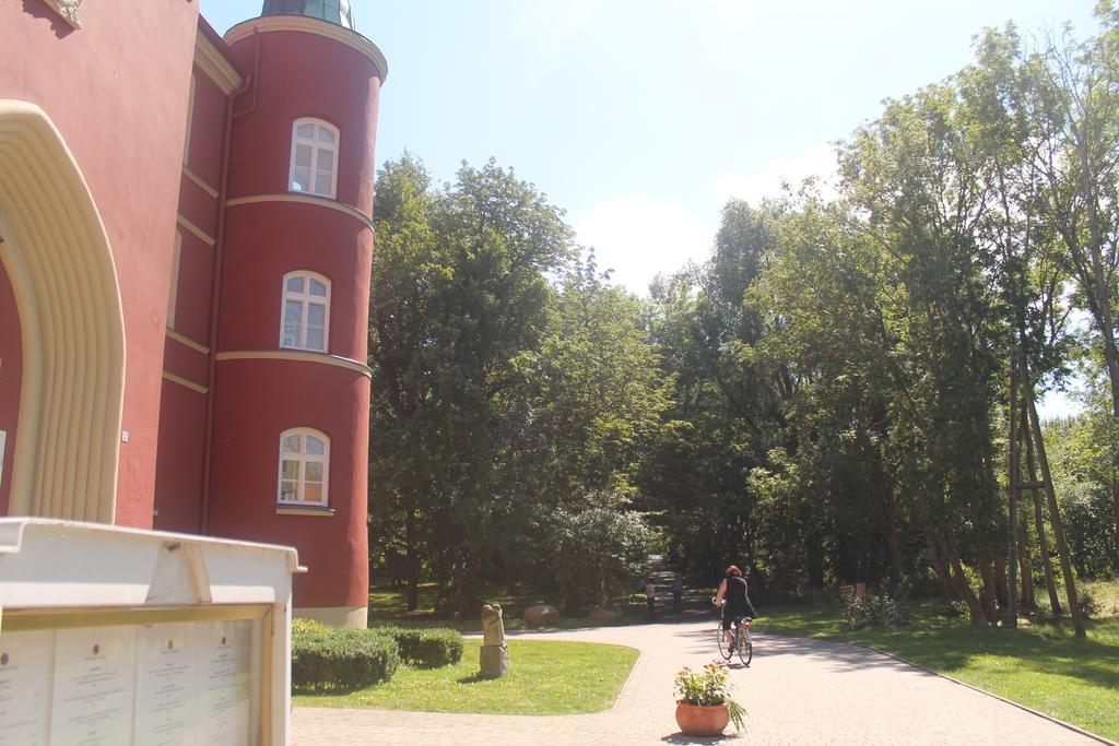 Hotel Schloss Spyker Glowe Exteriör bild