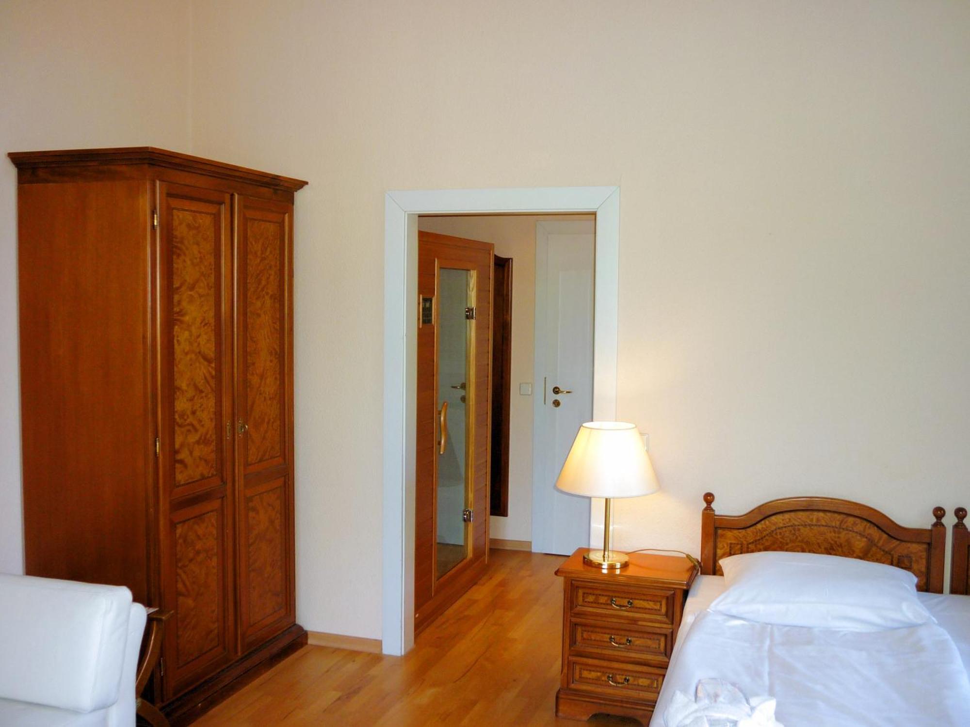 Hotel Schloss Spyker Glowe Rum bild