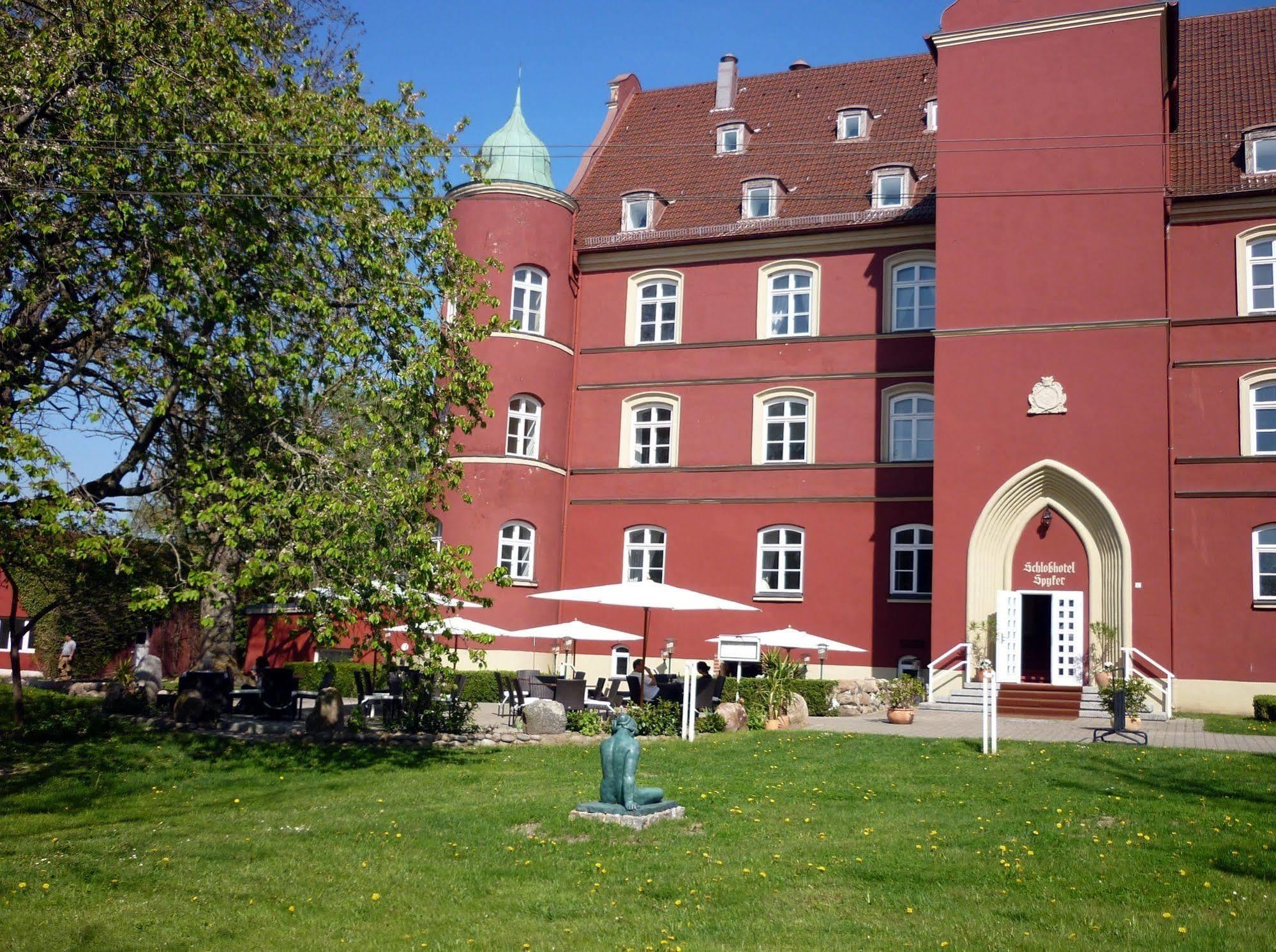 Hotel Schloss Spyker Glowe Exteriör bild